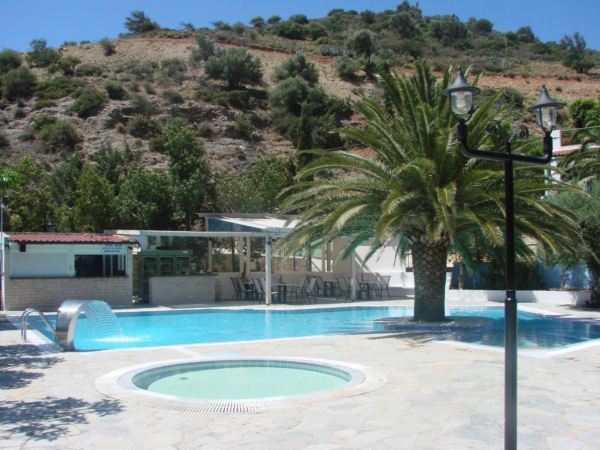 Neos Ikaros Hotel Agia Galini Exterior foto